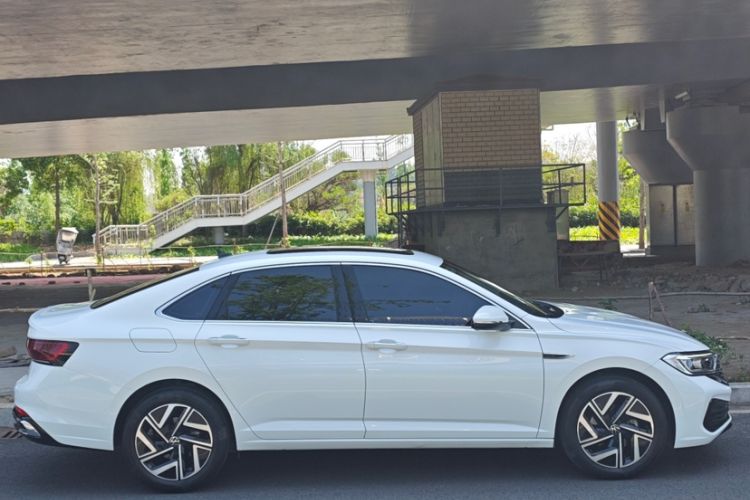 Used Volkswagen Sagitar 2023 300TSI DSG Excellence Edition Exterior 5