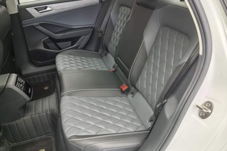 Used Volkswagen Sagitar 2023 300TSI DSG Excellence Edition Exterior 6