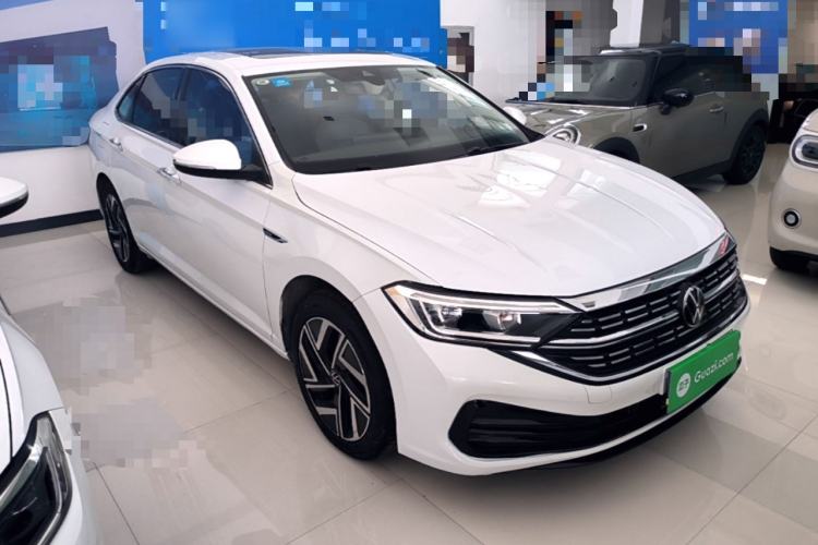 Used Volkswagen Sagitar 2023 200TSI DSG Excellence Edition Front Right 45 Deg