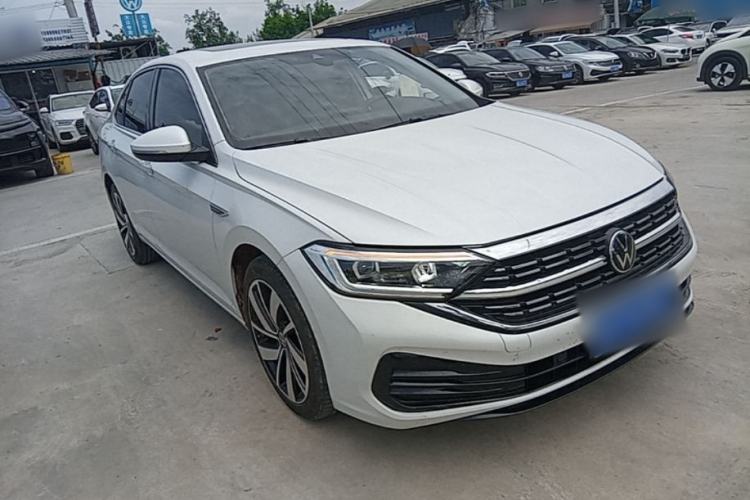 Used Volkswagen Sagitar 2023 300TSI DSG Excellence Edition Front Right 45 Deg