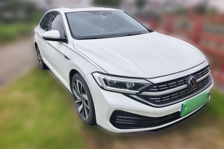 Used Volkswagen Sagitar 2023 300TSI DSG Excellence Edition Front Right 45 Deg