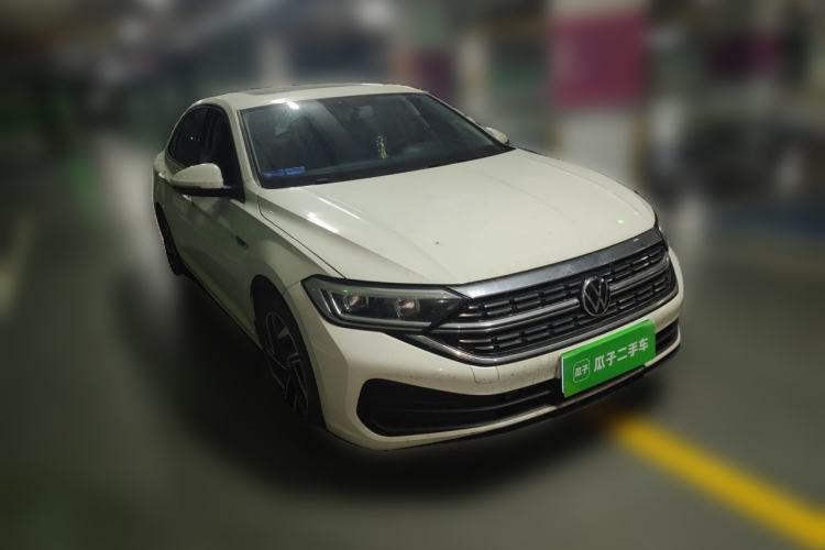 Used Volkswagen Sagitar 2023 300TSI DSG Flyover Edition Front Right 45 Deg