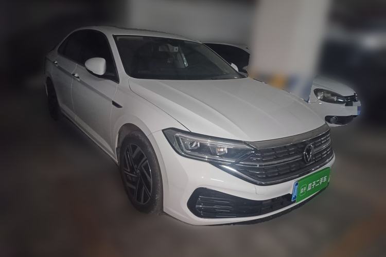 Used Volkswagen Sagitar 2023 300TSI DSG Excellence Edition Front Right 45 Deg