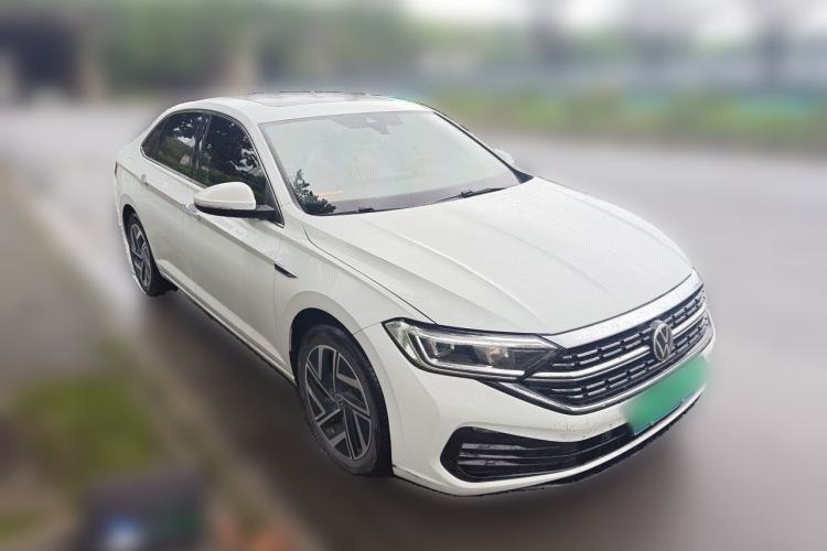 Used Volkswagen Sagitar 2023 300TSI DSG Excellence Edition Front Right 45 Deg