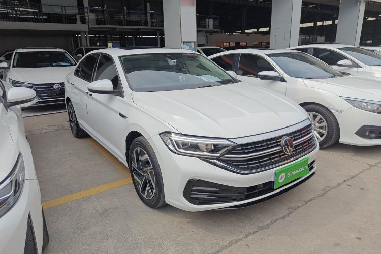 Used Volkswagen Sagitar 2023 300TSI DSG Excellence Edition Front Right 45 Deg