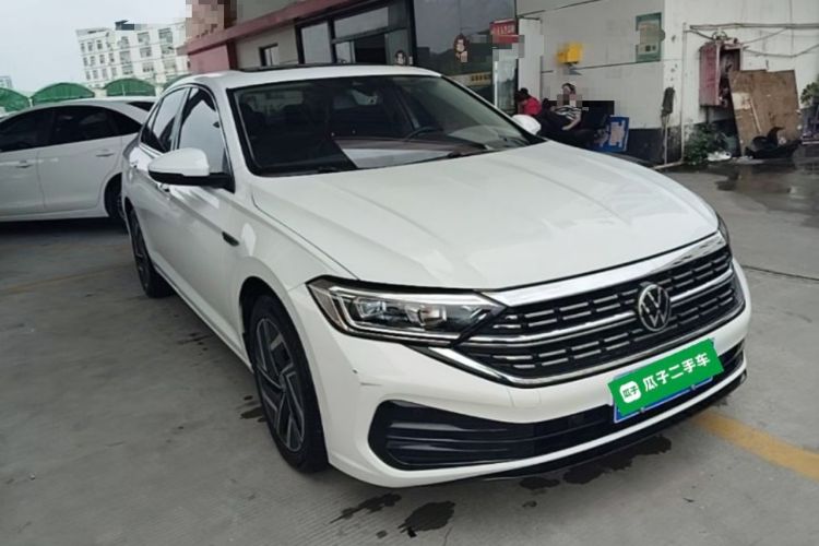 Used Volkswagen Sagitar 2023 300TSI DSG Excellence Edition Front Right 45 Deg