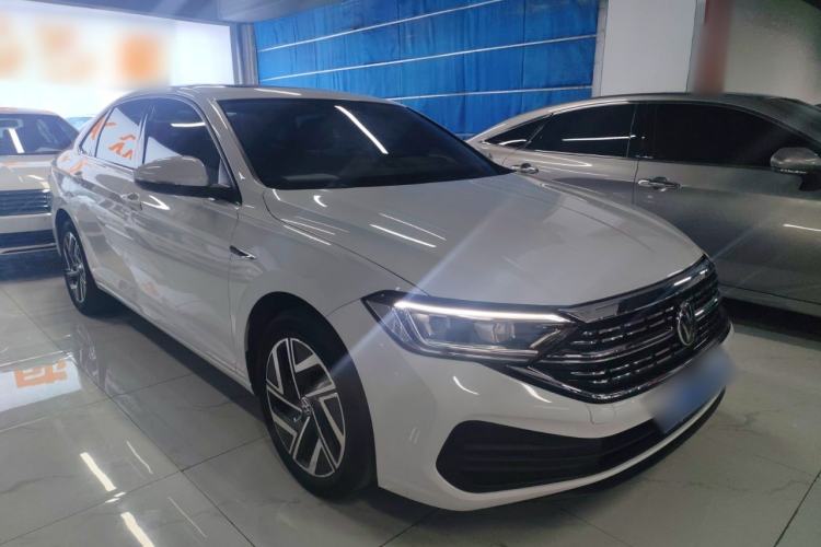 Used Volkswagen Sagitar 2023 300TSI DSG Flyover Edition Front Right 45 Deg