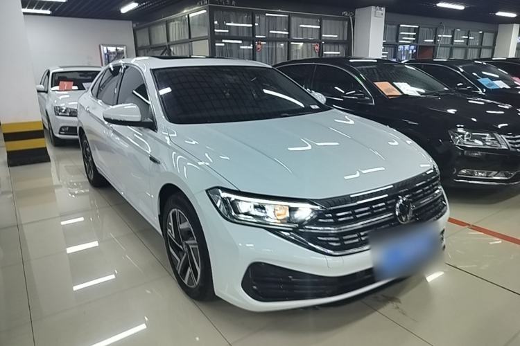 Used Volkswagen Sagitar 2023 300TSI DSG Excellence Edition Front Right 45 Deg