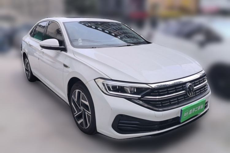 Used Volkswagen Sagitar 2023 300TSI DSG Excellence Edition Front Right 45 Deg
