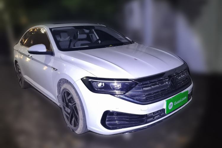 Used Volkswagen Sagitar 2023 300TSI DSG Excellence Edition Front Right 45 Deg