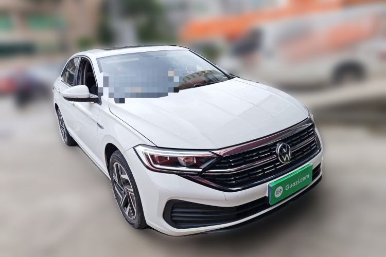Used Volkswagen Sagitar 2023 300TSI DSG Flyover Edition Front Right 45 Deg