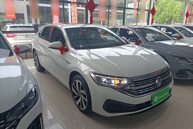 Used Volkswagen Sagitar 2023 300TSI DSG Excellence Edition Front Right 45 Deg