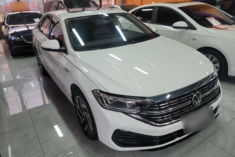 Used Volkswagen Sagitar 2023 300TSI DSG Excellence Edition Front Right 45 Deg