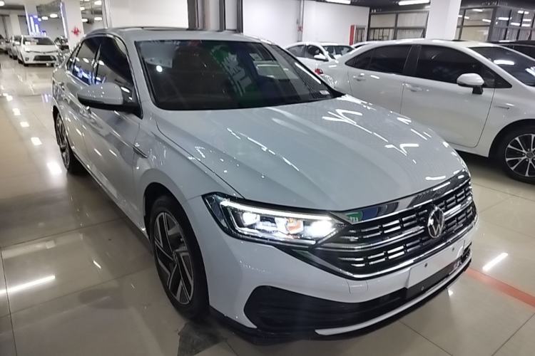 Used Volkswagen Sagitar 2023 300TSI DSG Excellence Edition Front Right 45 Deg