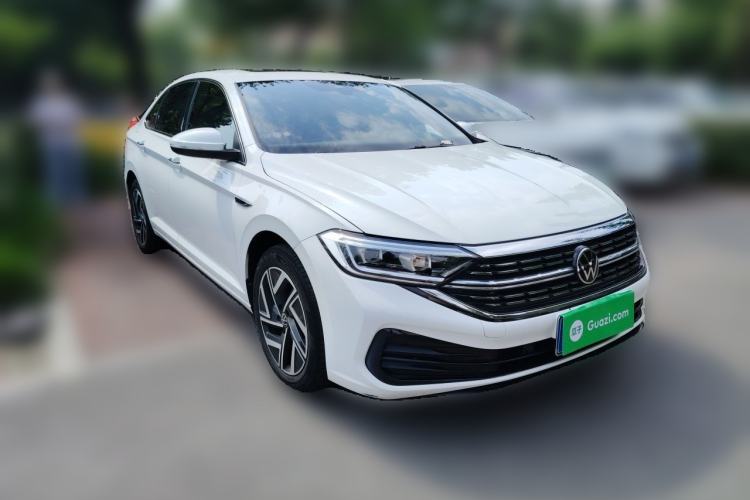Used Volkswagen Sagitar 2023 300TSI DSG Excellence Edition Front Right 45 Deg