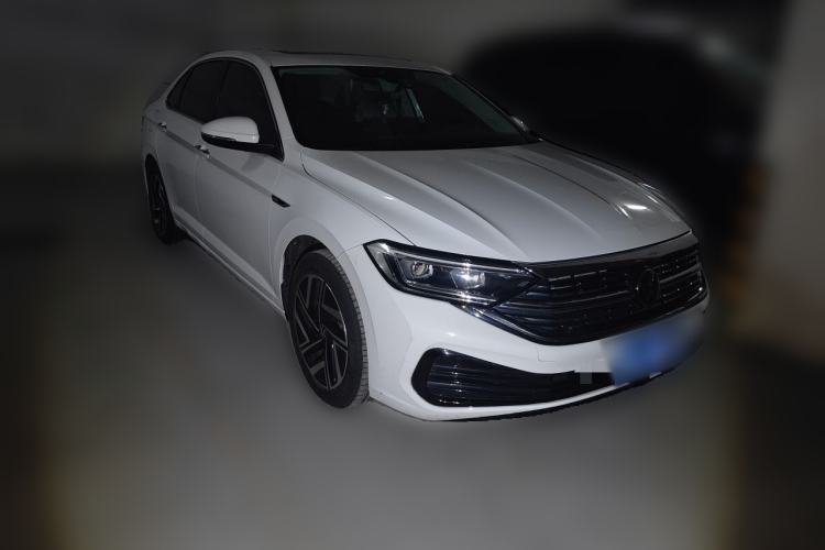 Used Volkswagen Sagitar 2023 280TSI DSG Excellence Edition Front Right 45 Deg