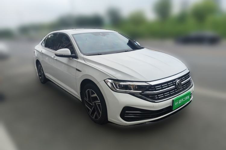 Used Volkswagen Sagitar 2023 280TSI DSG Excellence Edition Front Right 45 Deg