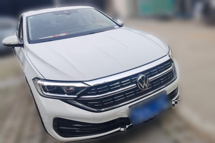 Used Volkswagen Sagitar 2023 300TSI DSG Excellence Edition Front Right 45 Deg