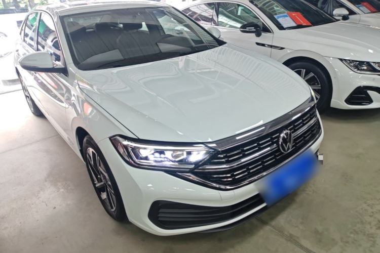Used Volkswagen Sagitar 2023 300TSI DSG Flyover Edition Front Right 45 Deg