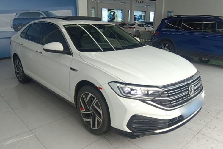 Used Volkswagen Sagitar 2023 300TSI DSG Excellence Edition Front Right 45 Deg