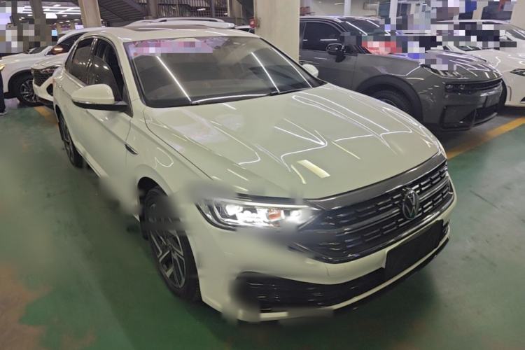 Used Volkswagen Sagitar 2023 300TSI DSG Excellence Edition Front Right 45 Deg