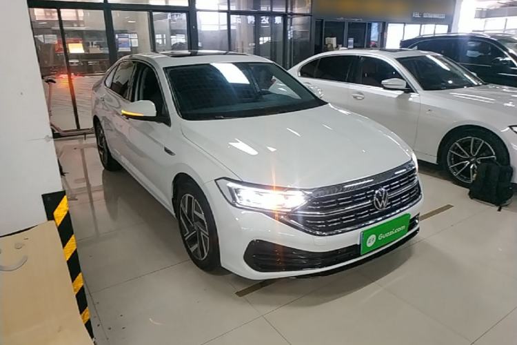 Used Volkswagen Sagitar 2023 300TSI DSG Excellence Edition Front Right 45 Deg
