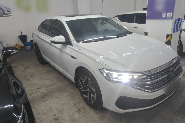 Used Volkswagen Sagitar 2023 300TSI DSG Excellence Edition Front Right 45 Deg