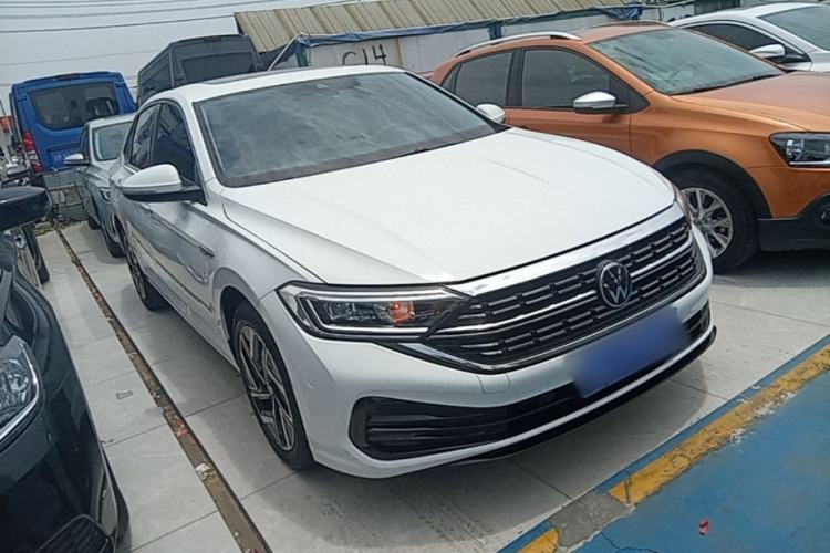Used Volkswagen Sagitar 2023 300TSI DSG Excellence Edition Front Right 45 Deg