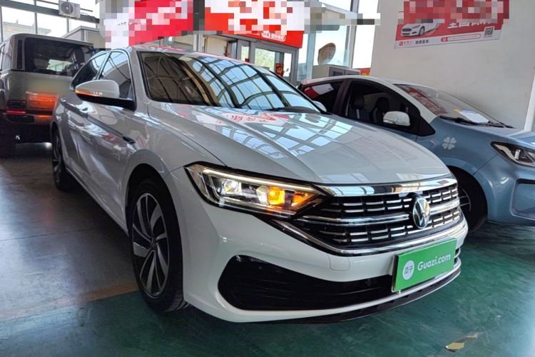 Used Volkswagen Sagitar 2023 300TSI DSG Excellence Edition Front Right 45 Deg