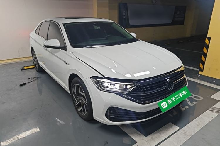 Used Volkswagen Sagitar 2023 300TSI DSG Excellence Edition Front Right 45 Deg