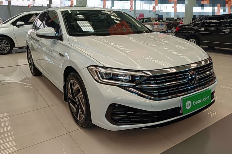 Used Volkswagen Sagitar 2023 300TSI DSG Excellence Edition Front Right 45 Deg