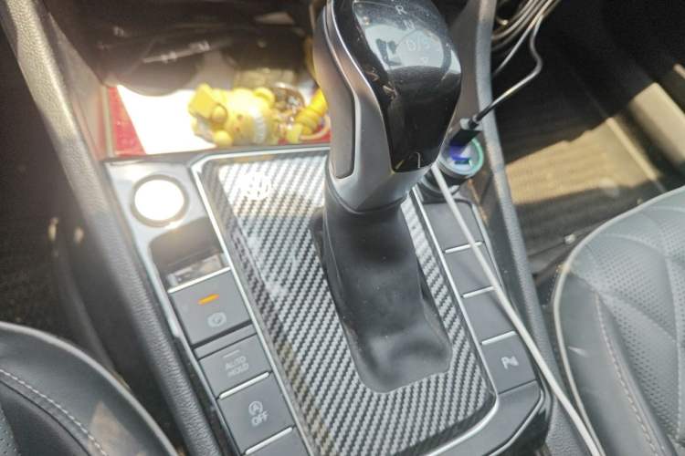 Used Volkswagen Sagitar 2023 280TSI DSG Beyond Lite Edition Gear Lever