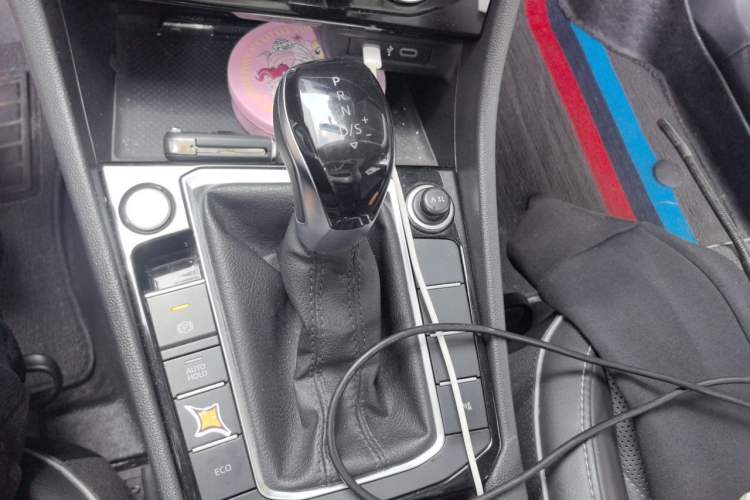 Used Volkswagen Sagitar 2023 280TSI DSG Beyond Lite Edition Gear Lever
