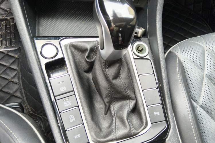 Used Volkswagen Sagitar 2023 200TSI DSG Excellence Edition Gear Lever