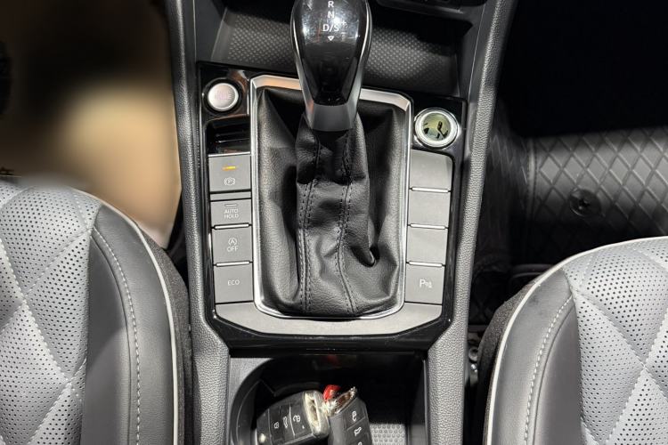 Used Volkswagen Sagitar 2023 280TSI DSG Beyond Lite Edition Gear Lever