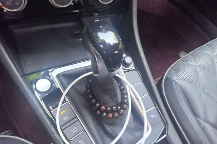 Used Volkswagen Sagitar 2023 280TSI DSG Beyond Lite Edition Gear Lever