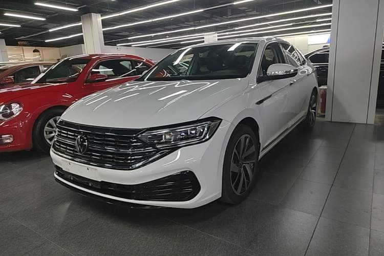 Volkswagen Sagitar 2023 300TSI DSG Excellence Edition - Beyond