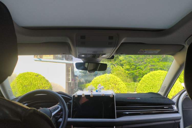 Used Volkswagen Sagitar 2023 300TSI DSG Excellence Edition Headliner
