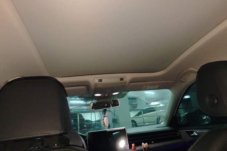 Used Volkswagen Sagitar 2023 300TSI DSG Excellence Edition Headliner