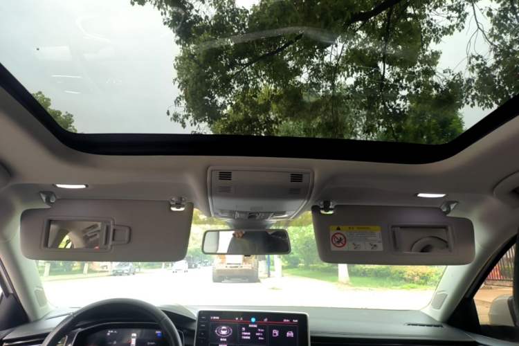 Used Volkswagen Sagitar 2023 300TSI DSG Excellence Edition Headliner