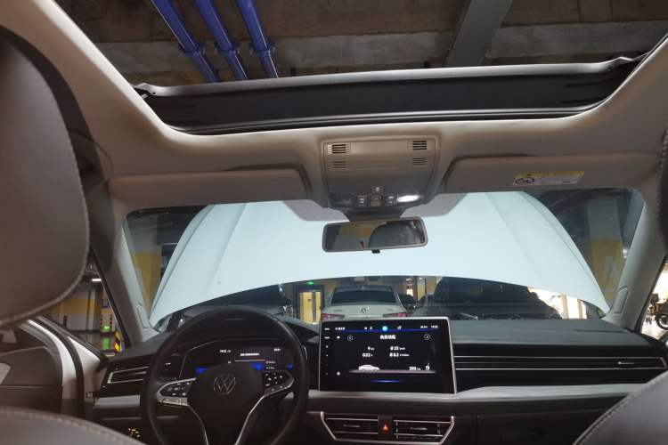 Used Volkswagen Sagitar 2023 300TSI DSG Excellence Edition Headliner