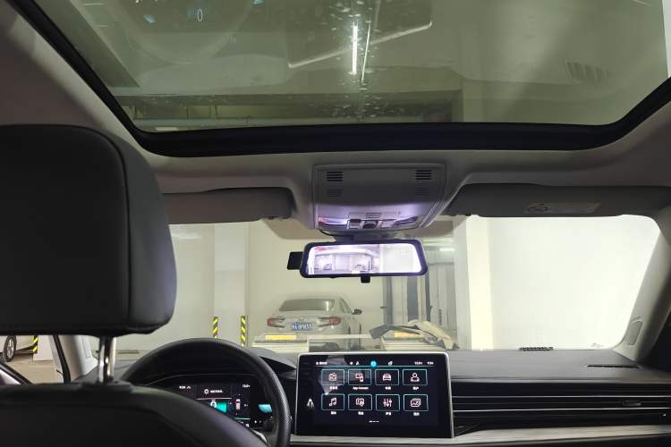 Used Volkswagen Sagitar 2023 300TSI DSG Excellence Edition Headliner