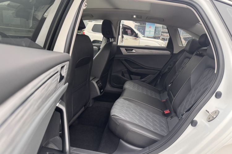 Used Volkswagen Sagitar 2023 300TSI DSG Excellence Edition Interior 1