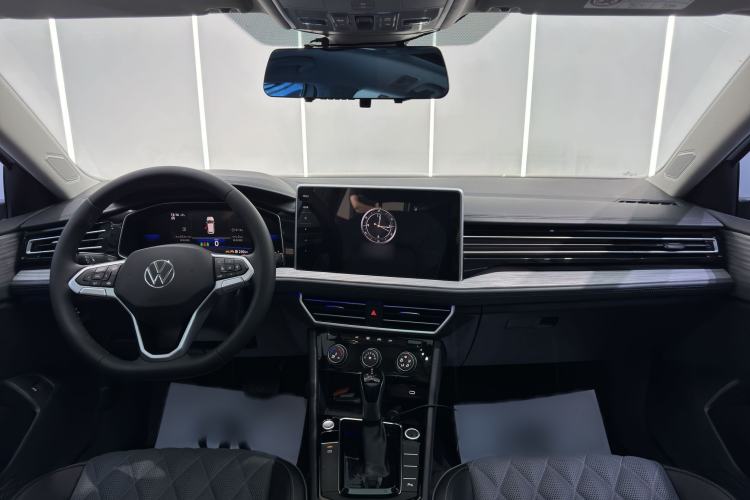 Used Volkswagen Sagitar 2023 300TSI DSG Excellence Edition Interior 1