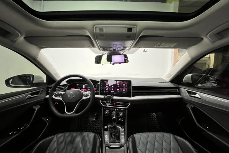 Used Volkswagen Sagitar 2023 300TSI DSG Excellence Edition Interior 1