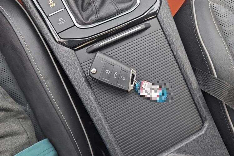 Used Volkswagen Sagitar 2023 300TSI DSG Excellence Edition Interior 1