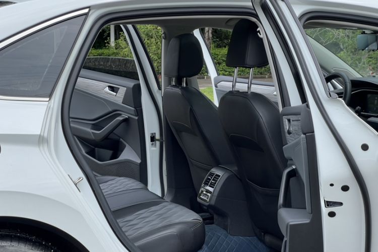 Used Volkswagen Sagitar 2023 300TSI DSG Excellence Edition Interior 10