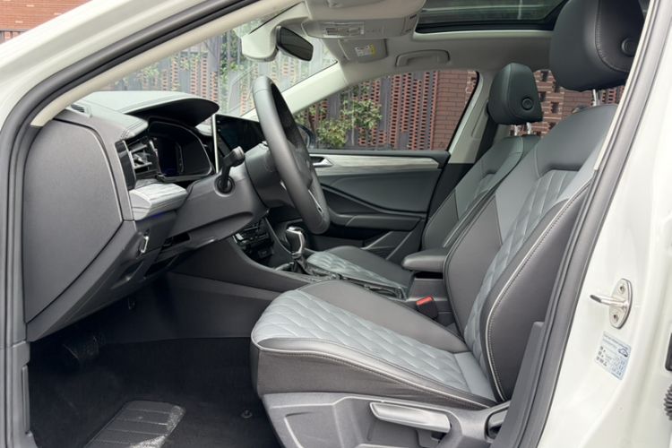 Used Volkswagen Sagitar 2023 280TSI DSG Excellence Edition Interior 10