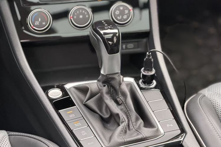 Used Volkswagen Sagitar 2023 300TSI DSG Excellence Edition Interior 2