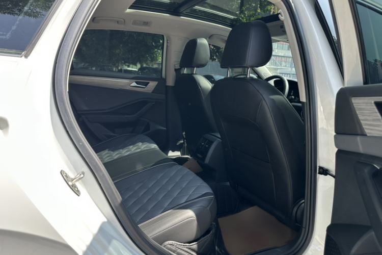 Used Volkswagen Sagitar 2023 300TSI DSG Excellence Edition Interior 2